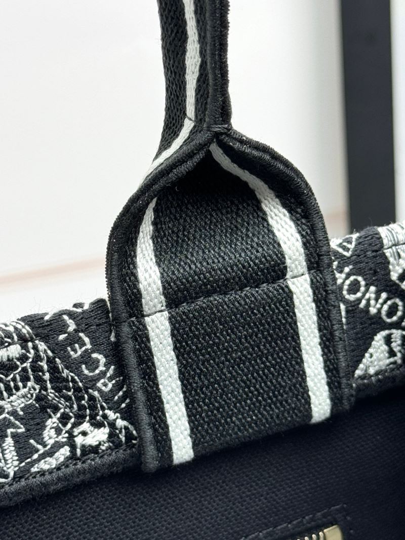 chr1st1an D10r shopping bags